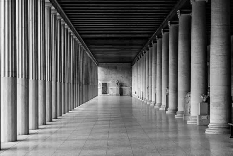 Il colonnato della Stoa di Attalo, nell'agora antica di Atene