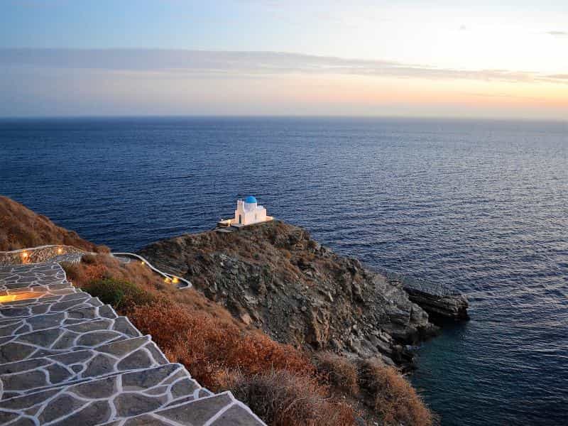 Scopri le isole Cicladi in barca a vela