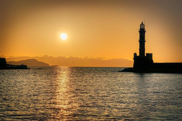 lighthouse chania tramonto